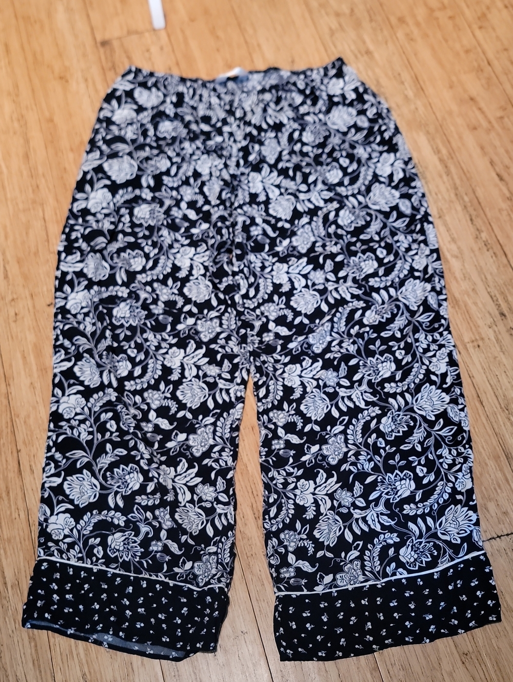 Primark Black and White Floral Pull-On Pants